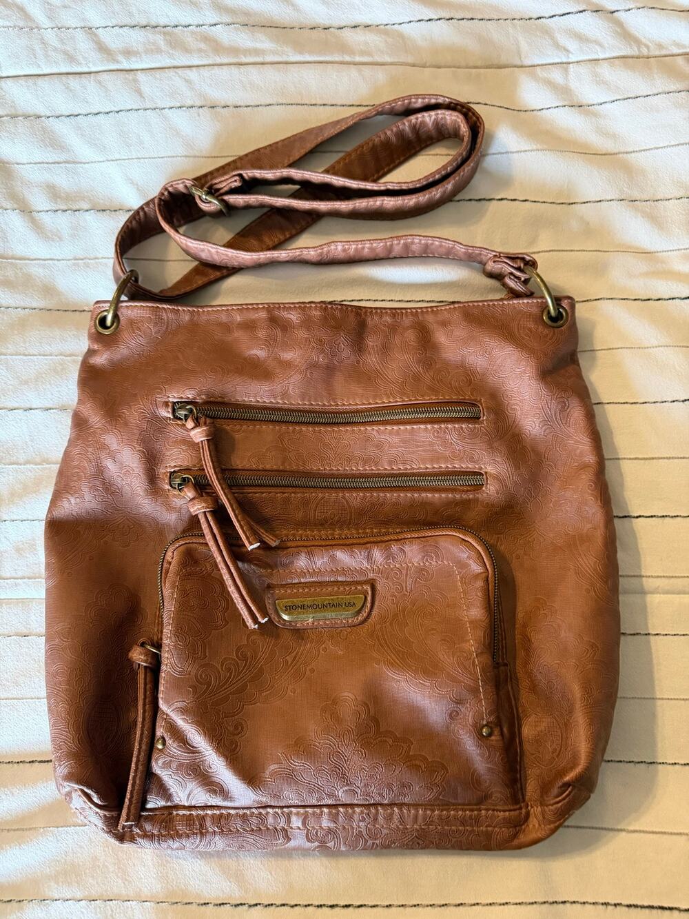 Stone Mountain | Cross Body Leather Bag with Embossed Floral-like Pattern